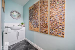 Photo 25- click for photo gallery